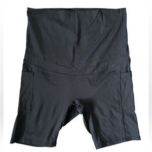 Maternity biker yoga shorts